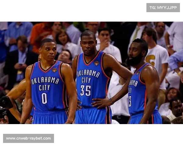 哈登杜兰特雷霆兄弟情谊，社交媒体互动引热议